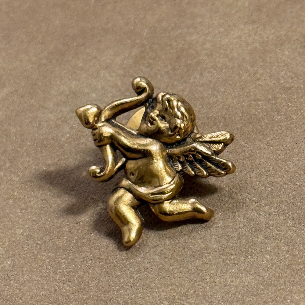 Brass Cherub Cupid Pin Brooch - Gold Tone